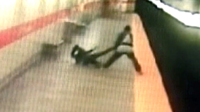 PHOTO: Philadelphia police said they have arrested the man caught on surveillance video who attacked and dragged a woman across a train station platform before throwing her into the tracks.