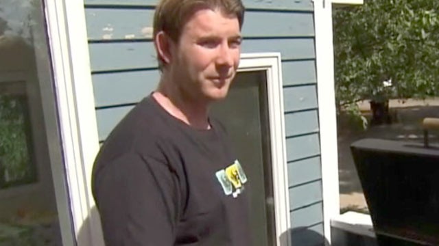 PHOTO: Brett Sigworth said he suffered second degree burns from a grill after applying Banana Boat sunscreen lotion on parts of his body.
