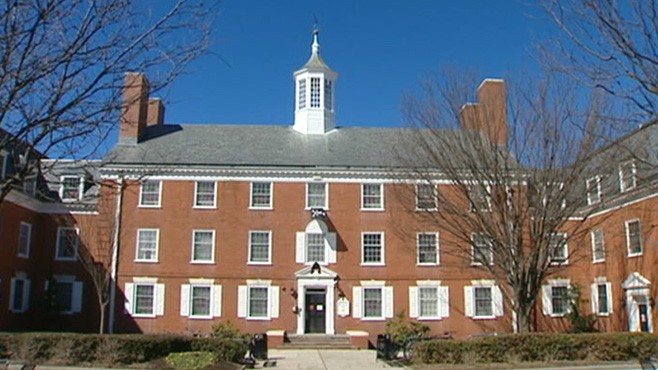 VIDEO: University program will allow students to choose their roommates gender.