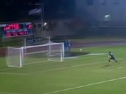 Kick Trick! Incredible Soccer Goal