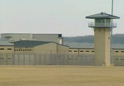 VIDEO: Illinois residents voice concern over a plan to relocate inmates at Guantanamo Bay.