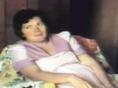 VIDEO: NY police investigate a mother whose husband and kids died in a 1978 house fire.