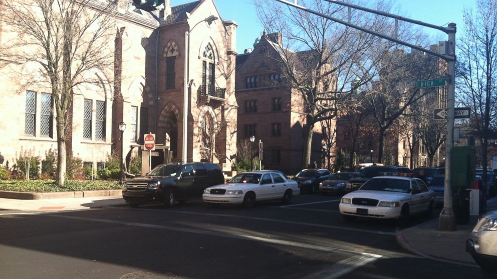 PHOTO: The campus of Yale University is locked down after reports of a gunman on Nov. 25, 2013.