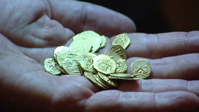 VIDEO: The 48 coins are believed to have been from a 300-year-old sunken Spanish ship.