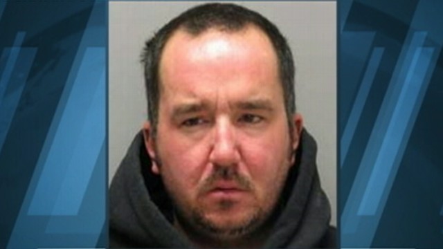 VIDEO: Thomas J. Love fled Delaware bank after being asked to rewrite his hold-up note.