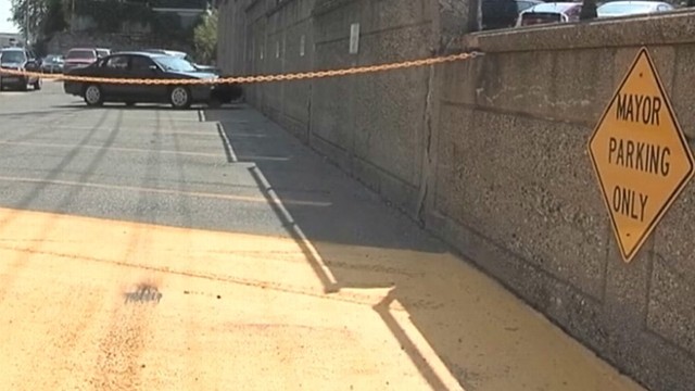 VIDEO: Logansport, Ind., mayor gets ticket, retaliates by getting an assigned space.