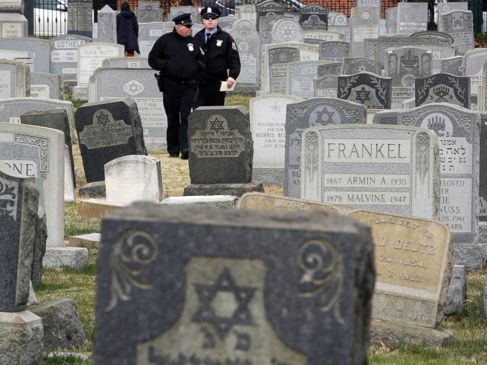 PHOTO: Philadelphia Police walk through Mount Carmel Cemetery, Monday, Feb. 27, 2017, in Philadelphia.