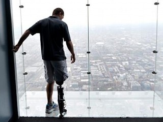 Photos: Zac Vawter Climbs 103 Floors With Bionic Leg