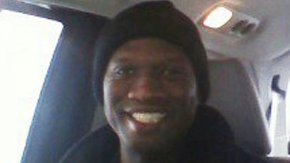 PHOTO: This undated cell phone photo provided by Kristi Kinard Suthamtewakul shows a smiling Aaron Alexis in Fort Worth, Texas.