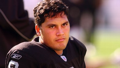 PHOTO: Quarterback Marques Tuiasosopo of the Oakland Raiders looks on against the Washington Redskins, Nov. 20, 2005 at FedExField in Landover, Md.