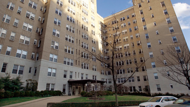 PHOTO: This apartment building at 3955 Bigelow Blvd., shown on Friday, March 9, 2012, in Pittsburghs Oakland neighborhood, is the address the Pittsburgh Police say John Shick lived.