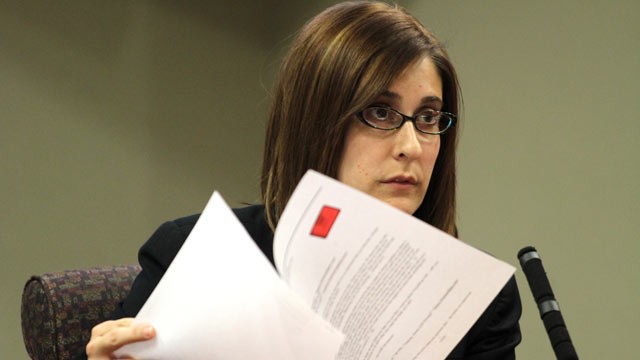 PHOTO: Andrea Sneiderman testifies during the trial of Hemy Neuman Feb. 21, 2012 in Atlanta.