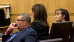 PHOTO:  Jodi Arias confers with her attorneys as the jury deliberates in her death penalty.