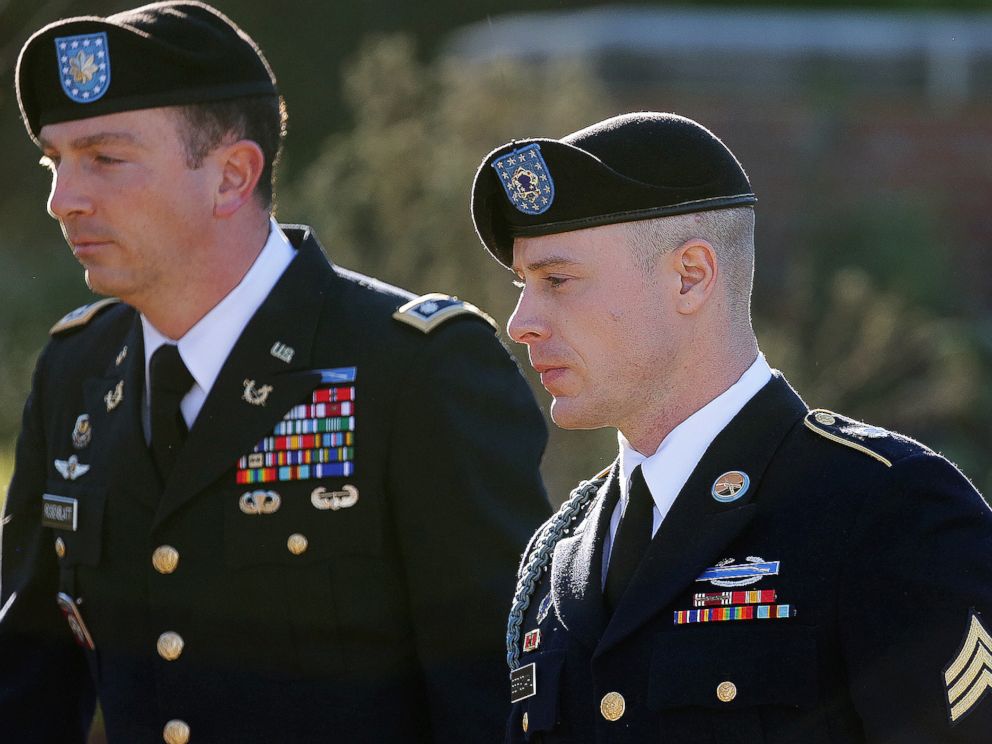 PHOTO: Army Sgt. Bowe Bergdahl arrives for a pretrial hearing at Fort Bragg, N.C., with his defense counsel Lt. Col. Franklin D. Rosenblatt on Jan. 12, 2016.