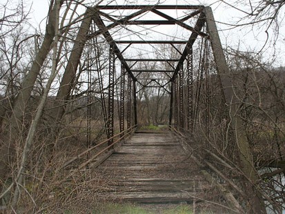 Cedarburg Covered Bridge. Wanna buy a ridge?