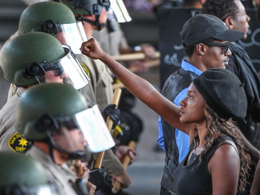 Hundreds Gather In 2nd Night Of Protests After Police Shooting In ...