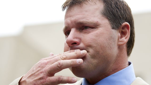 PHOTO: Former Major League Baseball pitcher Roger Clemens holds back tears outside federal court in Washington, Monday, June 18, 2012, after his acquittal on charges of lying to Congress in 2008 when he denied ever using performance-enhancing drugs.