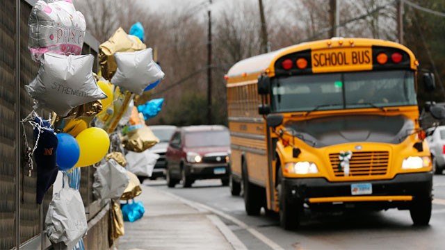 PHOTO: School bus