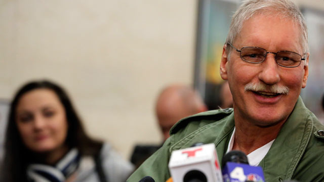 PHOTO: David Ranta speaks to reporters at Brooklyn Supreme court in New York, March 21, 2013.