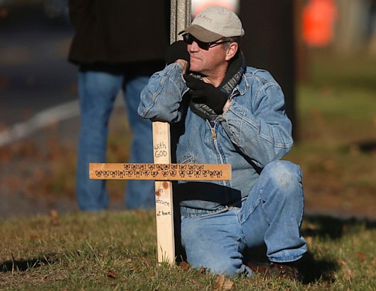 Photos: Community in Sorrow After Conn. Shooting