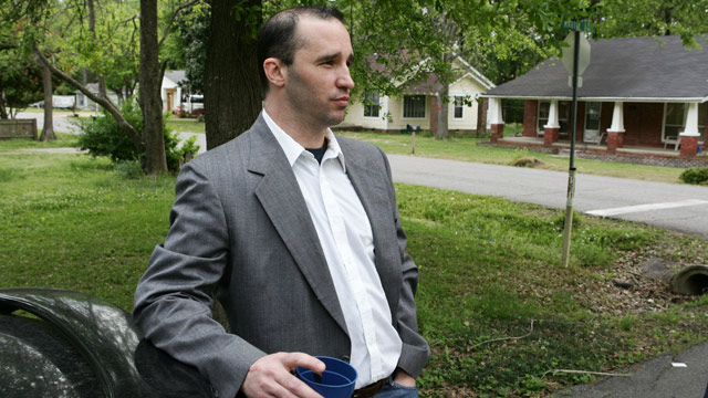PHOTO: James Everett Dutschke stands in the street near his home in Tupelo, Miss., and waits for the FBI to arrive and search his home in connection with the sending of poisoned letters to President Barack Obama and others on April 23, 2013.