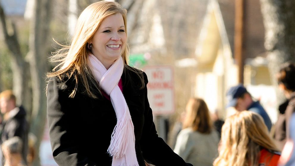 PHOTO: Jessica Lynch, a POW during the Iraq war in 2003, is featured in the South Charleston, W.Va. Christmas Parade, Dec. 10, 2011.