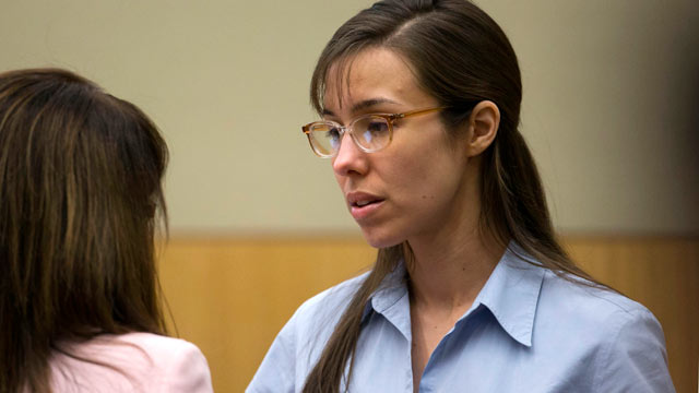 PHOTO: Jodi Arias, right, talks to her attorney, Jennifer Wilmott during her trial at Maricopa County Superior Court in Phoenix, April 10, 2013.