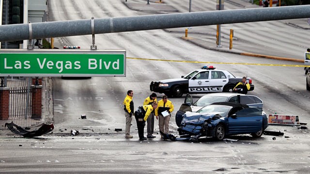PHOTO: Police investigate accident