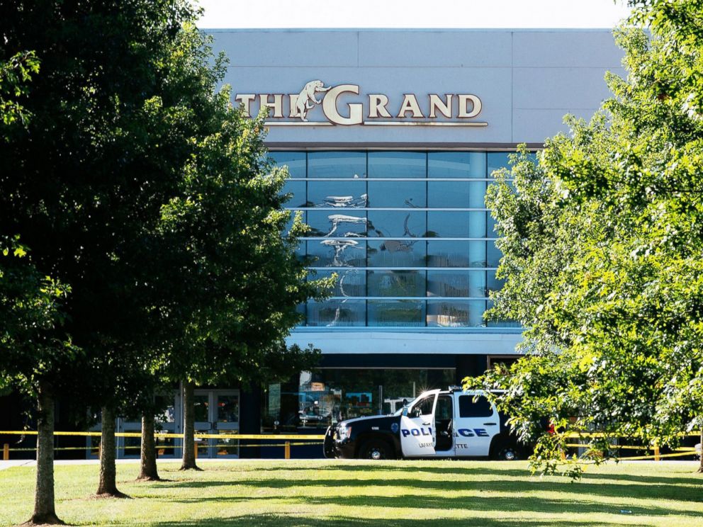 PHOTO: Authorities park at the scene of a shooting at The Grand Theatre, in Lafayette, La. on July 24, 2015. 