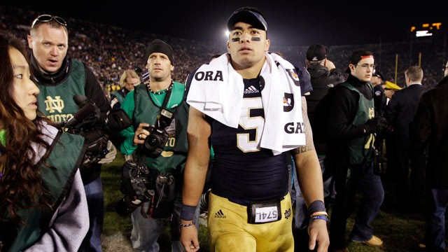 PHOTO: Notre Dame linebacker Manti Te'o walks off the field following an NCAA college football game against Wake Forest in South Bend, Ind., Nov. 17, 2012.