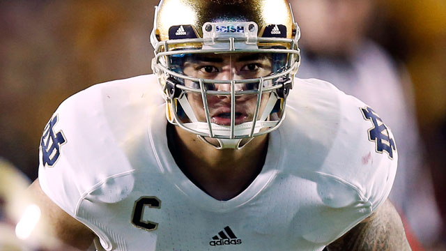 PHOTO: Notre Dame linebacker Manti Te'o waits for the snap during the second half of Notre Dame's 21-6 win over Boston College in Boston, Nov. 10, 2012.