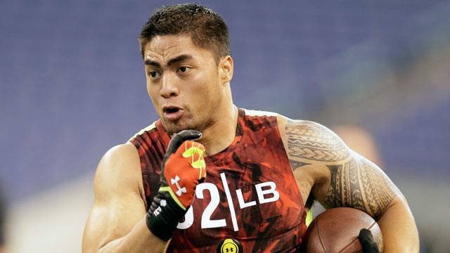 PHOTO: Notre Dame linebacker Manti Te'o runs a drill at the NFL football scouting combine in Indianapolis, Feb. 25, 2013.