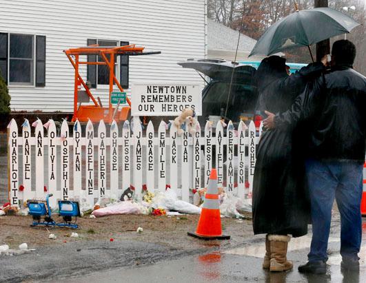 Community Remembers Sandy Hook School Victims