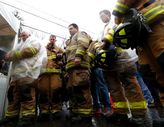 Community Remembers Sandy Hook School Victims