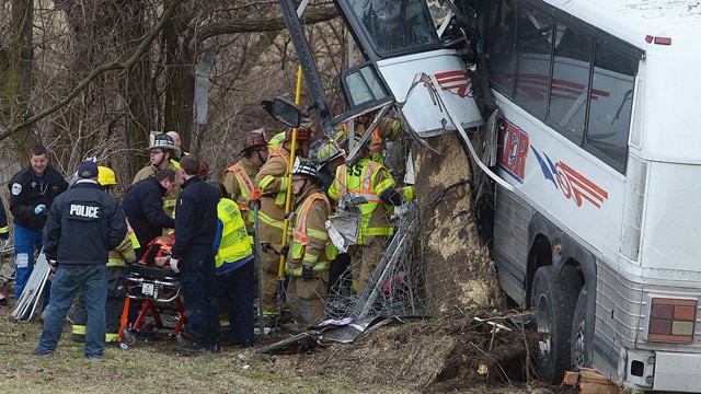 PHOTO: Emergency and rescue crews respond to the scene of a tour bus crash on the Pennsylvania Turnpike on Saturday, March 16, 2013 near Carlisle, Pa.