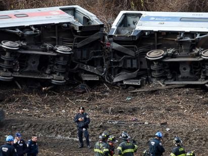 Investigators Recover Black Boxes in Deadly Metro-North Train ...