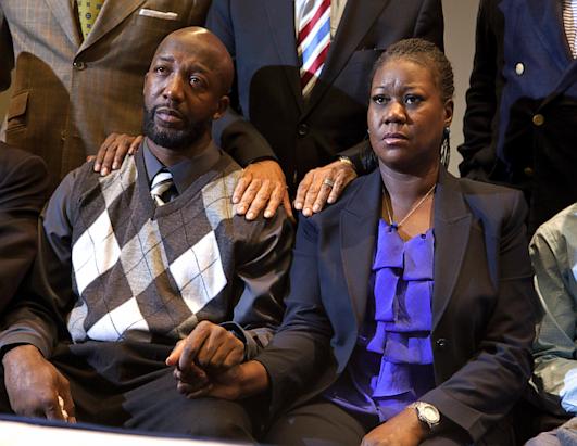 Trayvon Martin Case: Crime Scene and Other Photos