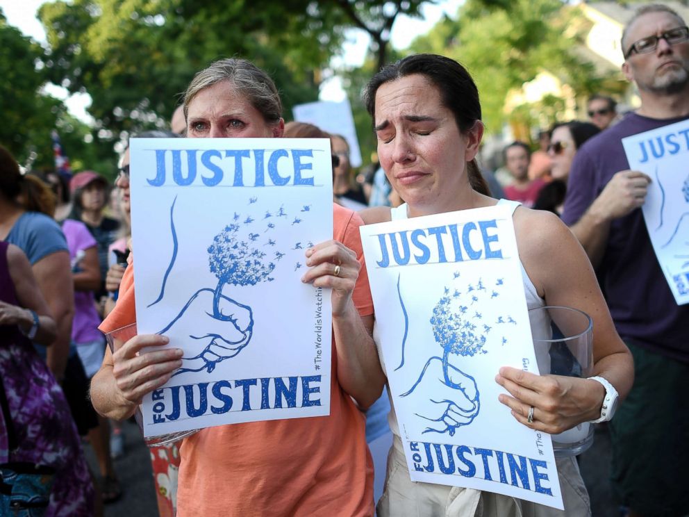 PHOTO: Betsy Custis, right, and others attend a march in honor of Justine Damond at Beards Plaissance Park, Thursday, July 20, 2017, in Minneapolis.