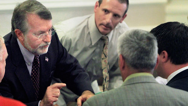 PHOTO: House Speaker William OBrien, left, speaks with Republican leaders during session at the Statehouse, in this June 22, 2011 file photo, in Concord, N.H.