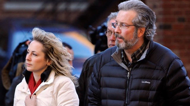 PHOTO: Dr. William Petit Jr., right, arrives at Superior Court in New Haven with Christine Paluf, left, on the fourth day of jury deliberations for the penalty phase of the trial of Joshua Komisarjevsky in New Haven, Conn., Dec. 8, 2011.