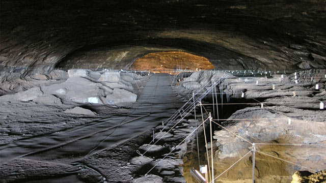 PHOTO: Wonderwerk cave