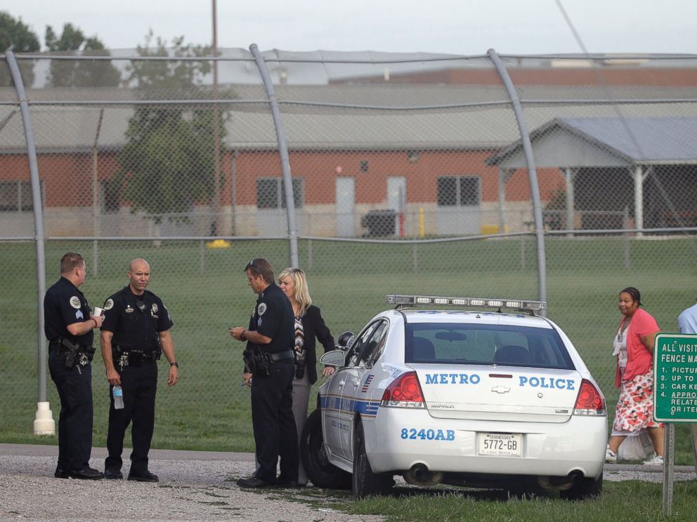 PHOTO: Police work in front of the Woodland Hills Youth Development Center on Sept. 2, 2014, in Nashville, Tenn.