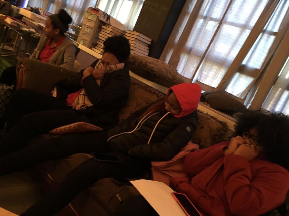 PHOTO: @ComedianKhairy tweeted photos on Dec. 13, 2017 showing students at Western High School in Baltimore, Md., in classrooms that have been without heat for over 2 weeks.