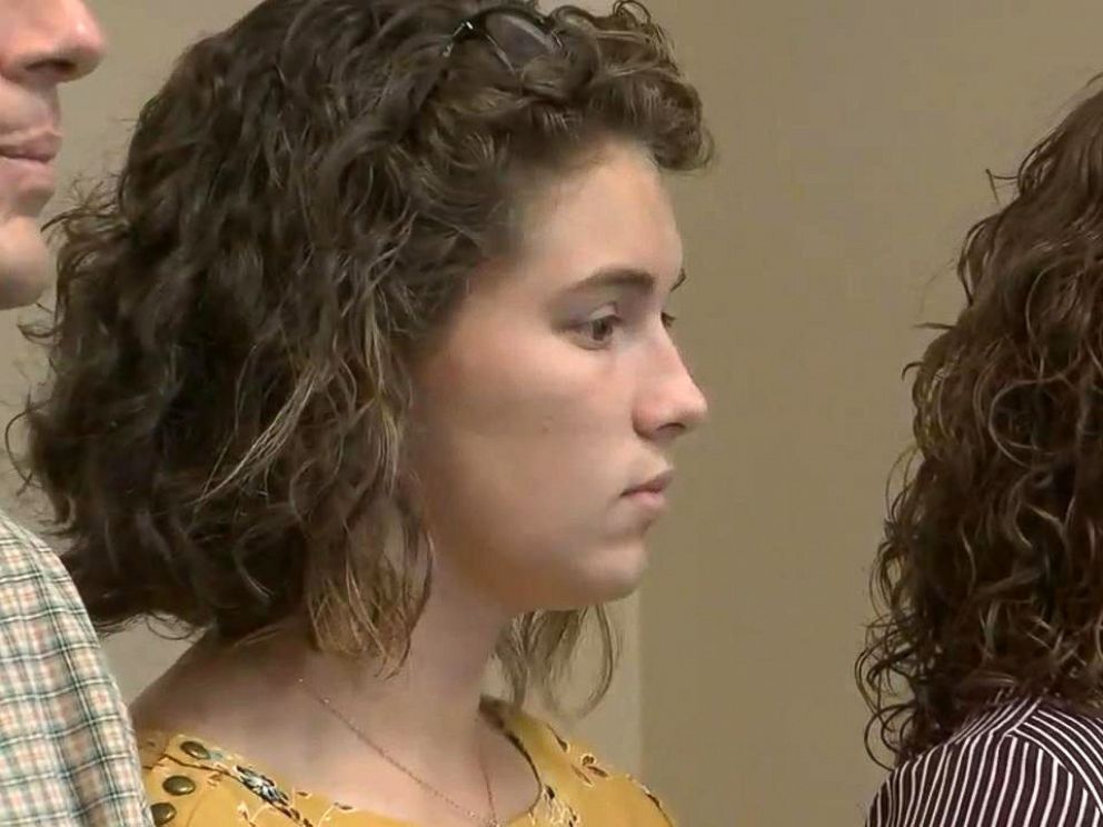 PHOTO: A 17-year-old Florida teenager Caitlyn Frisina is seen with her parents at a press conference after she was found with 27 year-old Rian Rodriguez, Dec. 4, 2017 in Columbia County, Florida.