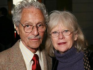 Photos: M*A*S*H Actor Dies at 95