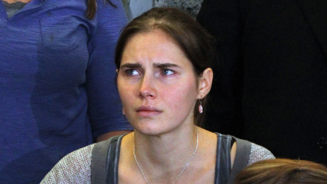 PHOTO: Amanda Knox is seen during a news conference shortly after her arrival at Seattle-Tacoma International Airport October 4, 2011, in Seattle.
