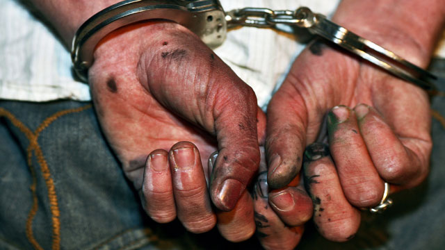 PHOTO: About 1,900 inmates are being freed across the US this week following a federal policy change that is easing sentencing rules for crack cocaine possession.