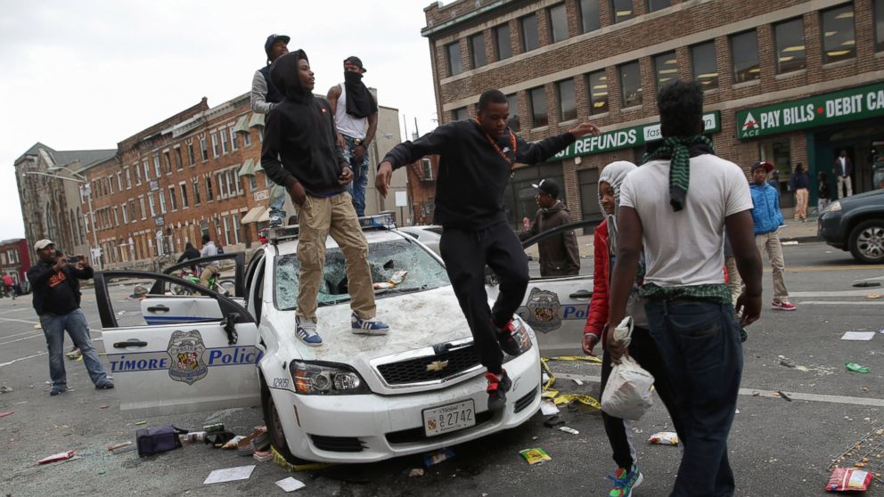 gty_baltimore_protest_tl_150428_16x9_992