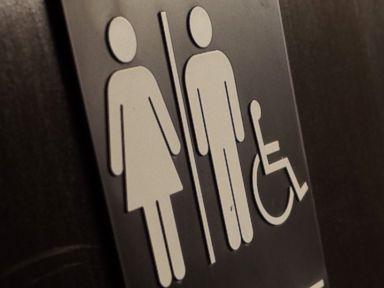 US to Mandate Transgender School Bathroom Access