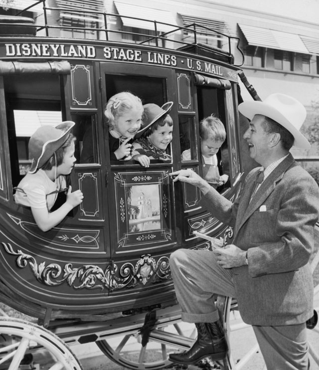 gty_disney_main_street_kb_130717_blog.jpg